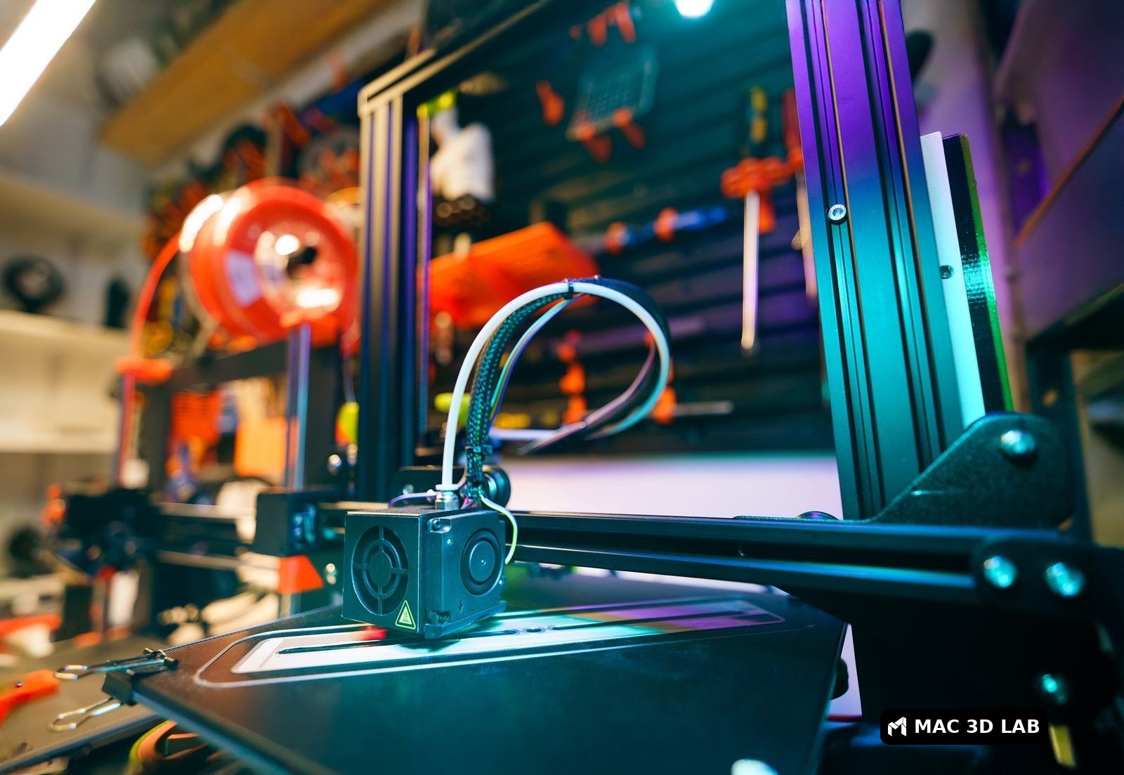Impresora 3D en un taller moderno